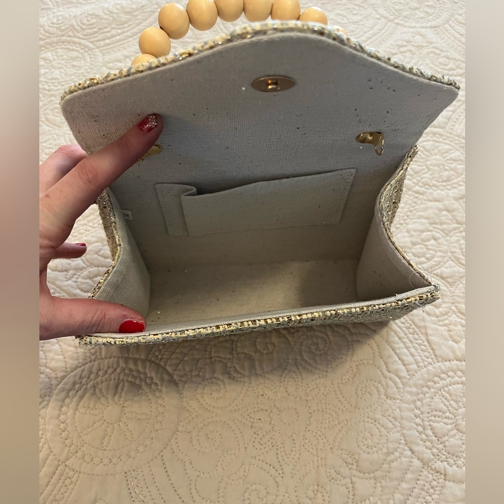 Elegant Cream Women's Bag - Picture 2 of 2